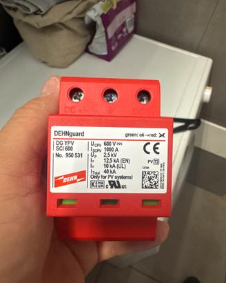 Scaricatore sovratensioni fotovoltaico