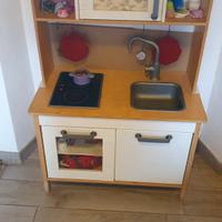 Cucina gioco Ikea in legno per bambini