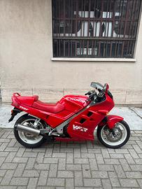 Honda VFR 750 F