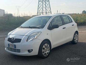 Toyota Yaris 1.0 5 porte Sol GPL