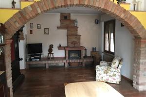 Villa singola con rustico immersa nel verde