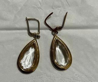 Orecchini a goccia dorati con pietra sfaccettata