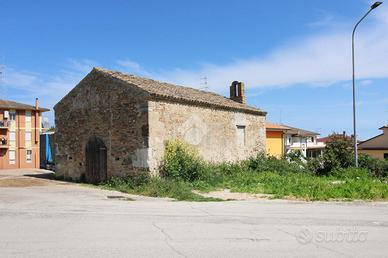 MAGAZZINO A FERMO