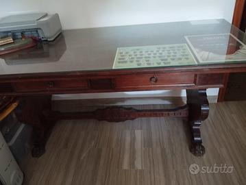 scrivania