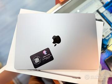 MacBook Air 15 2022 8GB RAM 256GB SSD M2