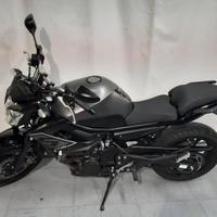 Yamaha XJ6 - 2023