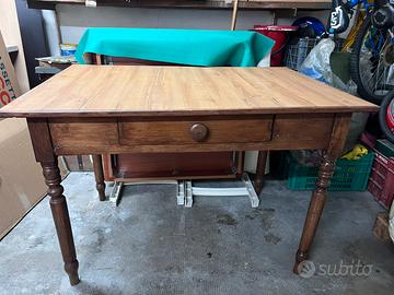 Tavolo da cucina vintage