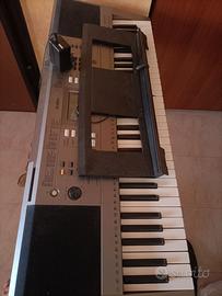 pianola yamaha con pedale e custodia