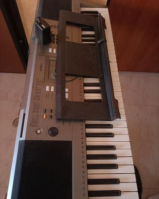 pianola yamaha con pedale e custodia