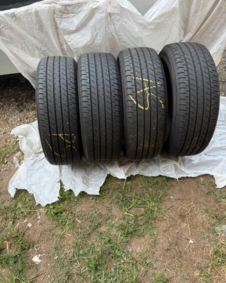 4 Gomme Estive Yokohama 225/60 R18