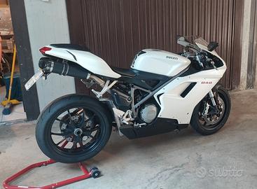Ducati 848