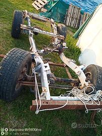 Telaio Suzuki samurai demolito e scocca brutta