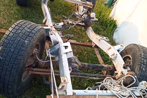 Telaio Suzuki samurai demolito e scocca brutta