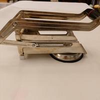 Attrezzo per tagliare patate