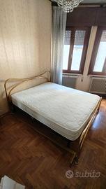 Struttura letto matrimoniale in ottone 