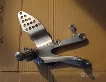 Pedana destra e ricambi R1 1998 1999 2000 2001