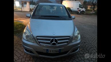 Mercedes B170 Metano. Annno 2009.