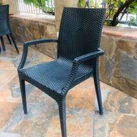 Tavoli e sedie in politilene