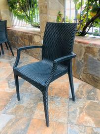 Tavoli e sedie in politilene