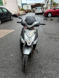 Kymco 125 r16+ (anno 2019)