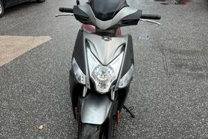 Kymco 125 r16+ (anno 2019)