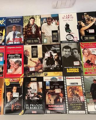 Lotto 24 VHS Film Cult e d'Autore (in Italiano)