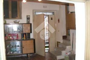 3 LOCALI A OLEVANO ROMANO