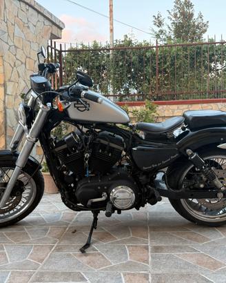 Harley-Davidson 883