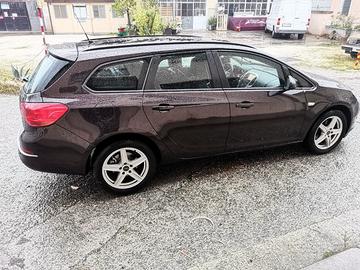 Opel astra j 1.7cdtifine 2014