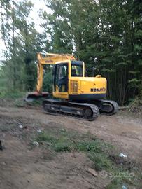 Komatsu 138-8 Escavatore girosagoma
