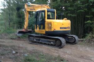 Komatsu 138-8 Escavatore girosagoma