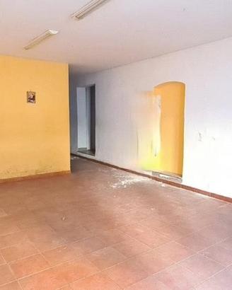 Bottega ad una luce zona Tremestieri