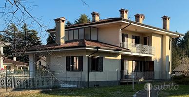 RIBASSATO - Appartamento tricamere con garage