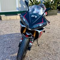 yamaha r1 