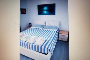 appartamento con terrazzino