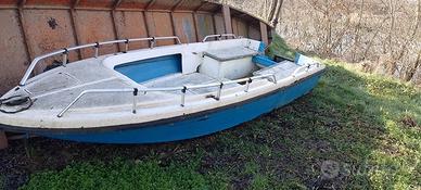 Natante in vetroresina