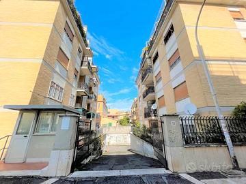 Torrevecchia - piccolo posto auto coperto