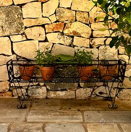 Fioriera in ferro battuto