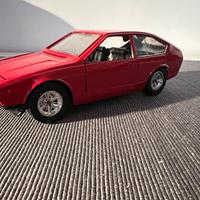 Alfa Romeo Alfetta GTV Bburago 1:24 vintage