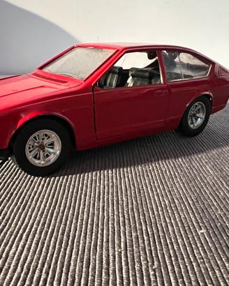 Alfa Romeo Alfetta GTV Bburago 1:24 vintage
