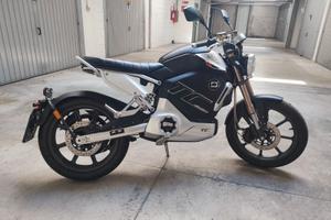 Moto Super Soco TC MAX 2021 - 120 km reali