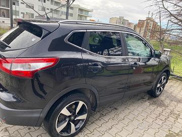 Auto  Nissan Qasquai