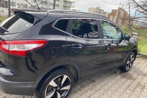 Auto  Nissan Qasquai