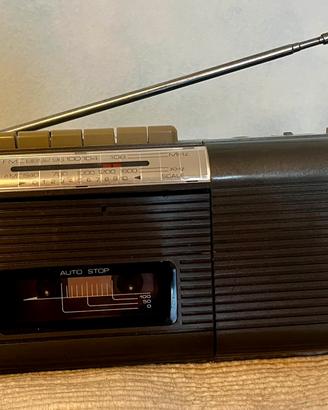 Radio registratore portatile Alpha-Tek vintage