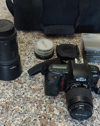 Nikon F 50 fotocamera reflex pellicola 