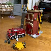 Gioco bambini: Caserma e camion dei pompieri