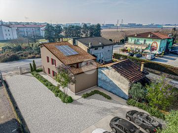 CASA SEMINDIPENDENTE A VERONA