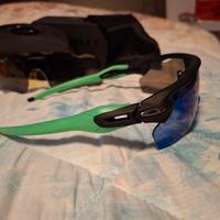 Occhiali Oakley radar EV Path con più lenti Prizm