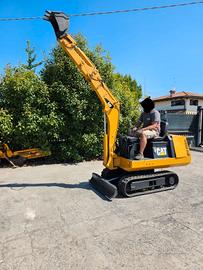 E246- Escavatore Caterpillar