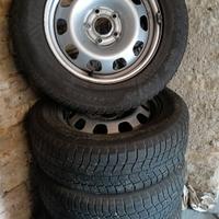 Ruote Dacia Duster (cerchi in acciaio + gomme)